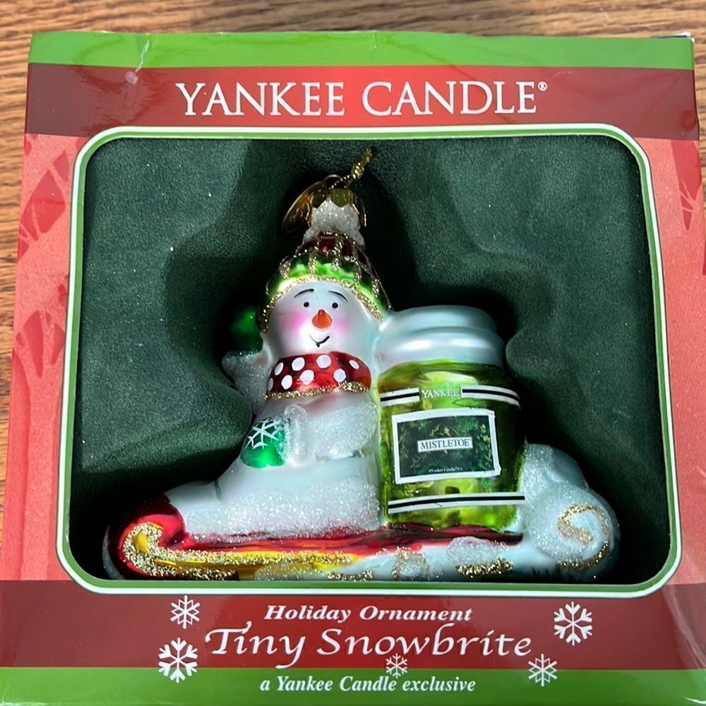 YANKEE CANDLE TINY SNOWBRITE SNOWMAN ORNAMENT NIB